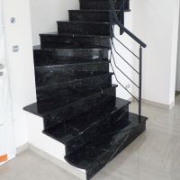 Escalier marbre noir Voiron 38500