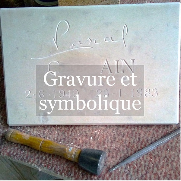 Gravure funeraire symbolique